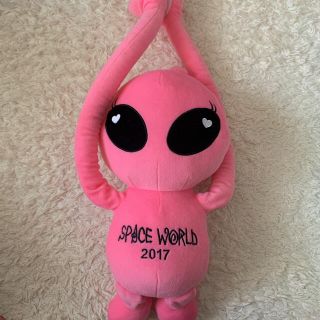 スペースワールド　宇宙人ぬいぐるみ　ピンク(ぬいぐるみ)