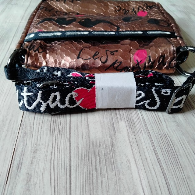 LeSportsac(レスポートサック)の【新品・タグ付き】LeSportsac(レスポートサック)　ショルダーバッグ レディースのバッグ(ショルダーバッグ)の商品写真