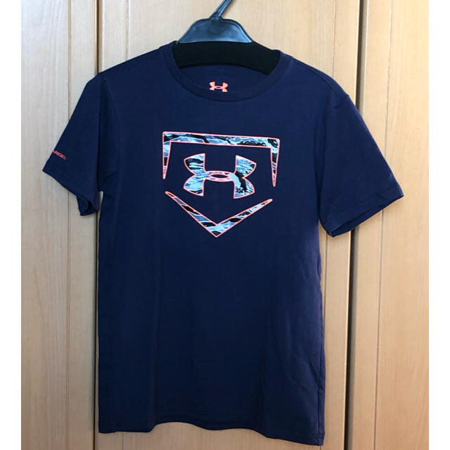 UNDER ARMOUR(アンダーアーマー)のTシャツ　アンダーアーマー キッズ/ベビー/マタニティのキッズ服男の子用(90cm~)(その他)の商品写真