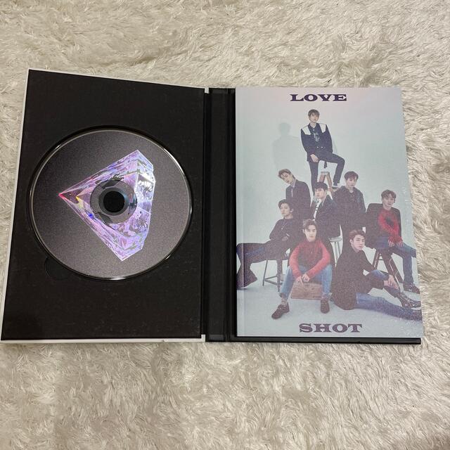 EXO(エクソ)のEXO LOVESHOT エンタメ/ホビーのCD(K-POP/アジア)の商品写真