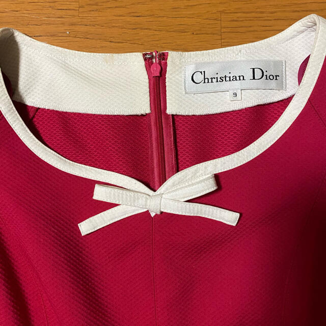 Christian Dior(クリスチャンディオール)のいちごみるく様★新品★完売レア★Dior 美ライン ワンピース フォクシー ルネ レディースのワンピース(ひざ丈ワンピース)の商品写真