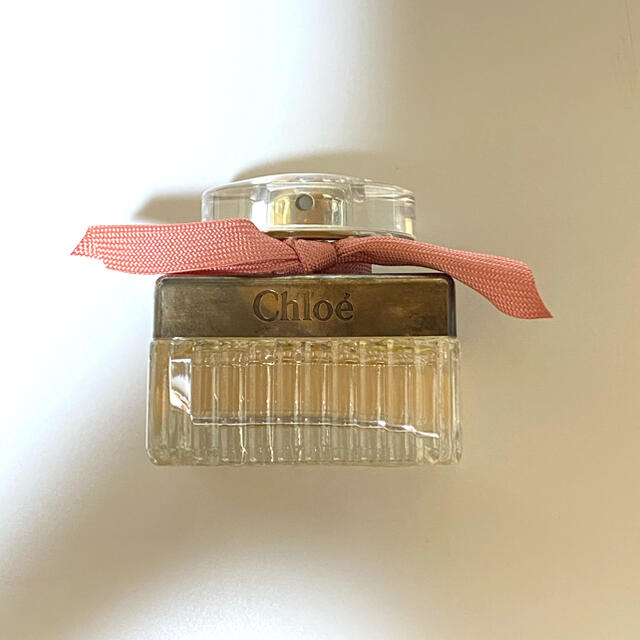 Chloe(クロエ)のChloe ローズドクロエ　香水　30ml コスメ/美容の香水(香水(女性用))の商品写真