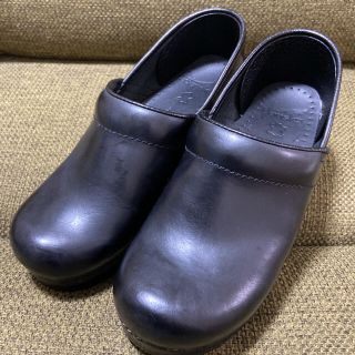 ダンスコ(dansko)のdansko ダンスコ　ブラック　38(サンダル)