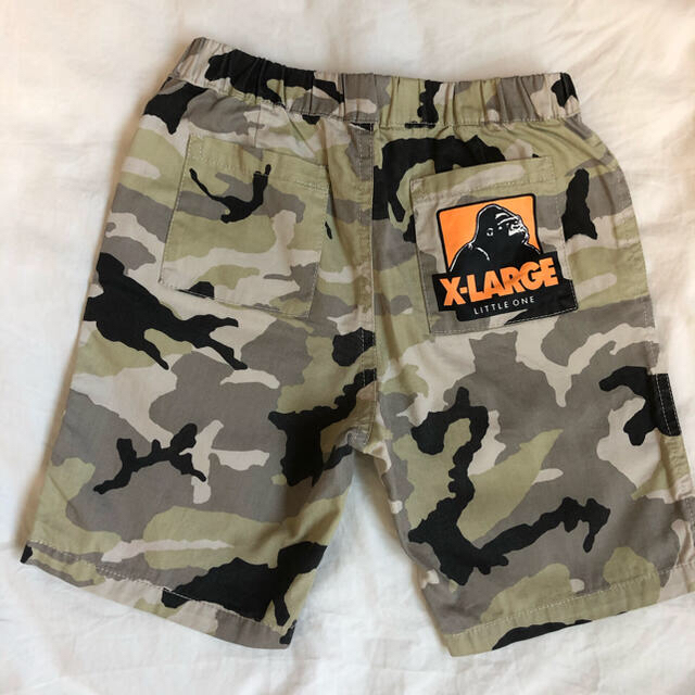 XLARGE(エクストララージ)のエクストララージキッズ　迷彩 ハーフパンツ ショートパンツ キッズ/ベビー/マタニティのキッズ服男の子用(90cm~)(パンツ/スパッツ)の商品写真