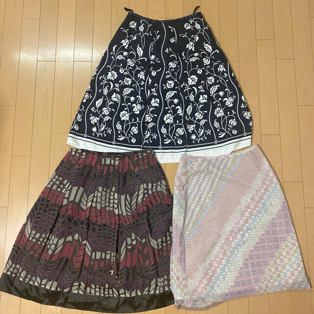 ELLE(エル)のELLE、PLNORE、Parlmaselのスカート♡ （最終値下げ） レディースのスカート(ひざ丈スカート)の商品写真