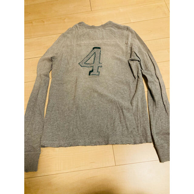 Abercrombie&Fitch(アバクロンビーアンドフィッチ)のアバクロ　ダメージ　ロンT メンズのトップス(Tシャツ/カットソー(七分/長袖))の商品写真