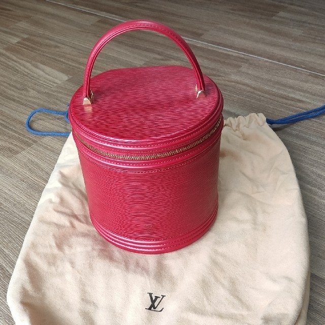 LOUIS VUITTON エピ カンヌ