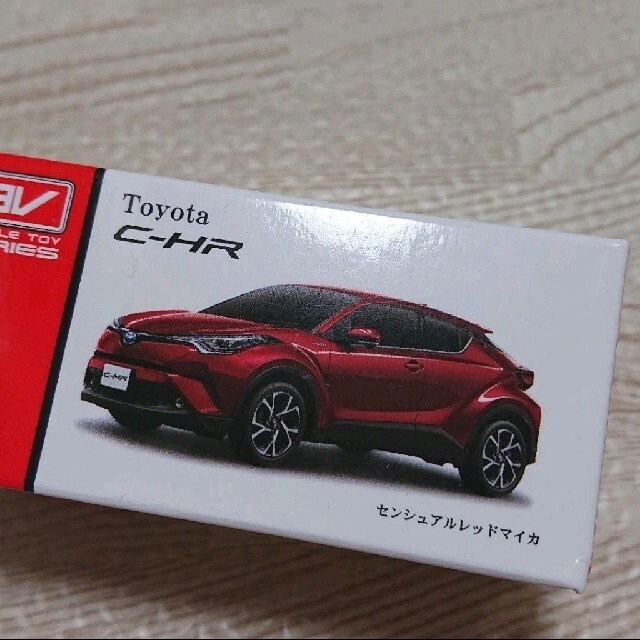 トヨタ(トヨタ)のToyota C-HR PULLBACK CAR センシュアルレッドマイカ 新品 エンタメ/ホビーのおもちゃ/ぬいぐるみ(ミニカー)の商品写真