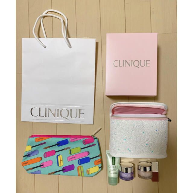 CLINIQUE(クリニーク)のscg★様限定　ポーチ＋箱＋紙袋 レディースのバッグ(ショップ袋)の商品写真