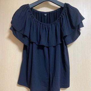 ユニクロ(UNIQLO)のユニクロ　2WAY ラッフルオフショルダーT (カットソー(半袖/袖なし))