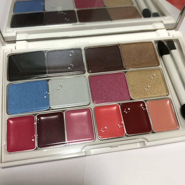 shu uemura(シュウウエムラ)のシュウ ウエムラ シュペット クリスマス パレット キット コスメ/美容のキット/セット(コフレ/メイクアップセット)の商品写真