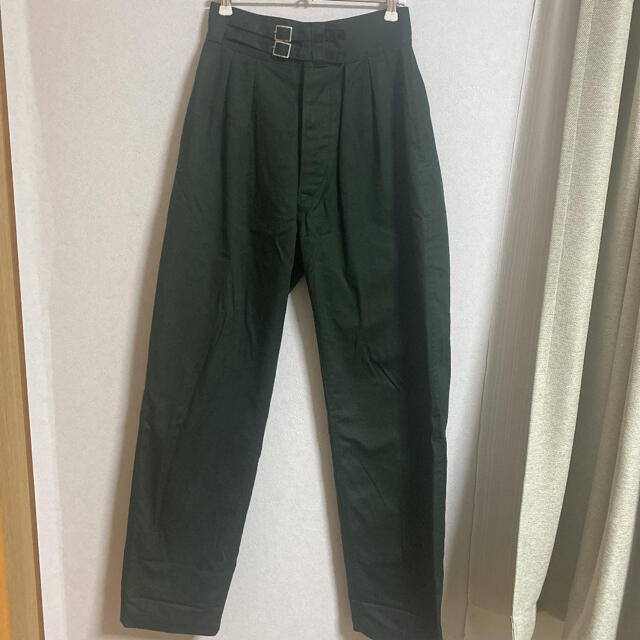 YAECA(ヤエカ)の<WOMENS> DOUBLE BELTED GURKHA TROUSERS レディースのパンツ(カジュアルパンツ)の商品写真