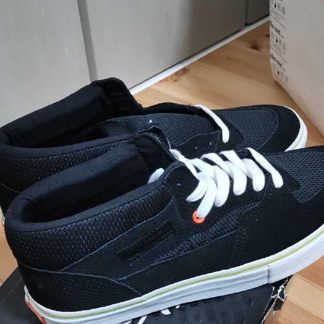 VANS(ヴァンズ)の【早い者勝ち値引き】VANS Half Cab LX 海外限定29.5cm メンズの靴/シューズ(スニーカー)の商品写真