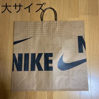 ナイキ(NIKE)のナイキ　紙袋　ショッパー　大サイズ　梱包資材(ショップ袋)