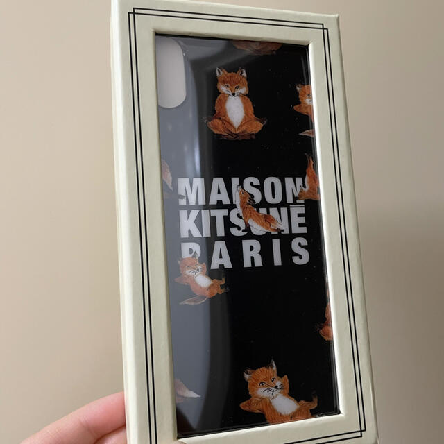 MAISON KITSUNE' - IPHONE CASE YOGA FOXの通販 by AMU's shop｜メゾン ...