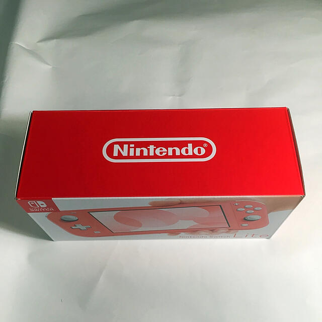 新品  「Nintendo Switch  Lite コーラル」