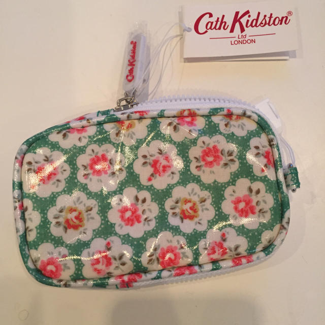 Cath Kidston(キャスキッドソン)のCath Kidstonデジカメケース スマホ/家電/カメラのスマホアクセサリー(モバイルケース/カバー)の商品写真