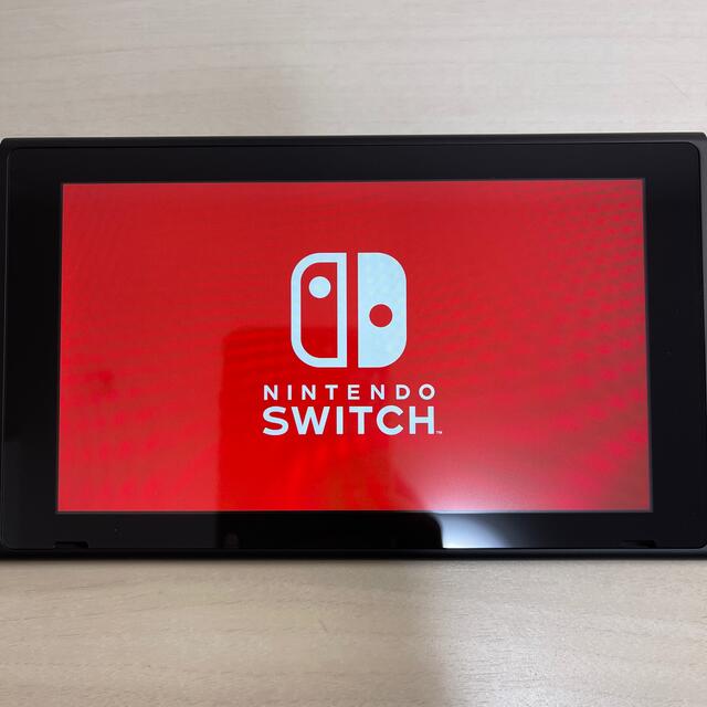 Nintendo Switch(ニンテンドースイッチ)の新型　Nintendo　Switch　グレー　スイッチ　任天堂　本体 エンタメ/ホビーのゲームソフト/ゲーム機本体(家庭用ゲーム機本体)の商品写真