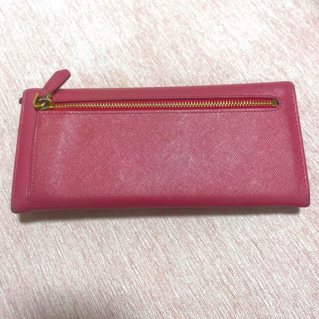 PRADA(プラダ)のプラダ PRADA ピンク レザー サフィアーノ メタル 1MH132 長財布 レディースのファッション小物(財布)の商品写真