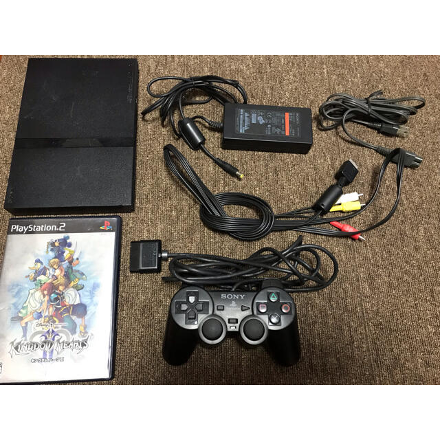 PlayStation2(プレイステーション2)のPlayStation2 本体 SCPH-75000 黒 エンタメ/ホビーのゲームソフト/ゲーム機本体(家庭用ゲーム機本体)の商品写真