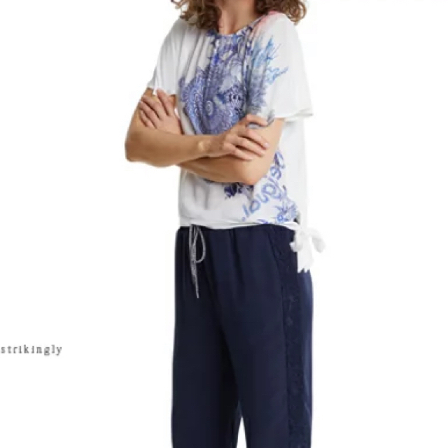 新品✨タグ付き♪定価8,900円デシグアル　繊細な花柄モチーフTシャツ　M 9