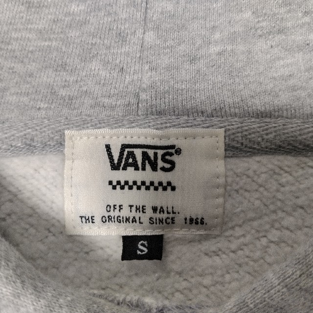 VANS(ヴァンズ)のVANS　バンズ　パーカー　S　グレー メンズのトップス(パーカー)の商品写真