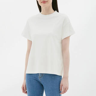 ジーユー(GU)のReeiii様　　　GU スムースT   ホワイト　アイボリー　2枚セット(Tシャツ(半袖/袖なし))