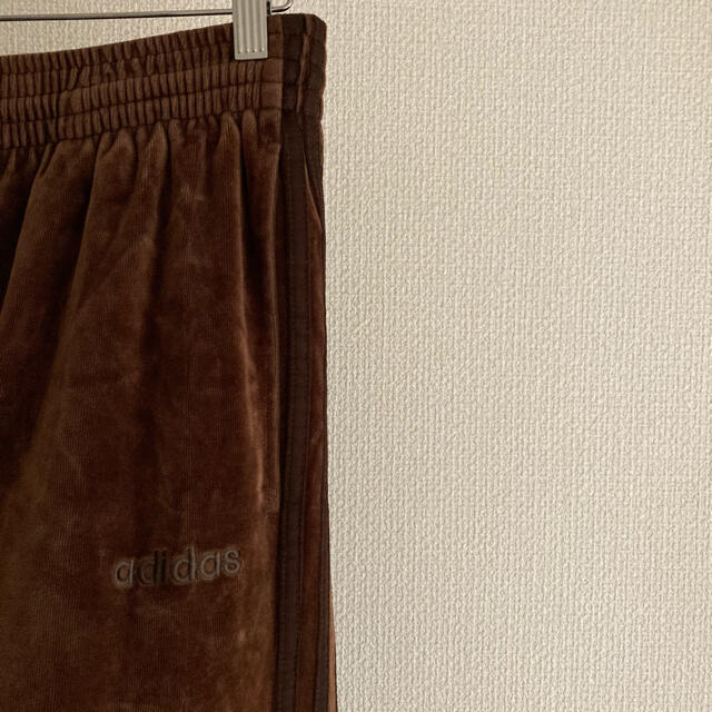 adidas(アディダス)のadidas Truck pants brown  メンズのトップス(ジャージ)の商品写真