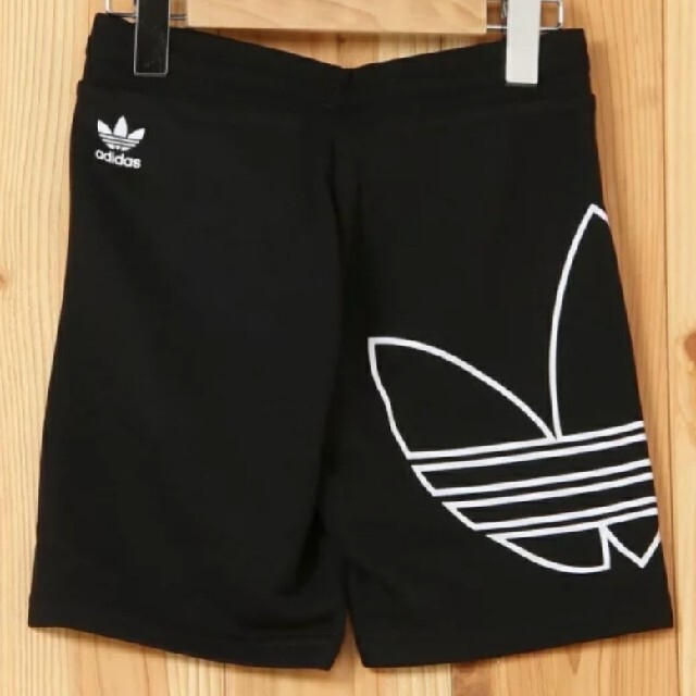 adidas(アディダス)のadidas　ジュニア　ハーフパンツ ビッグ　トレフォイルロゴ　新品 キッズ/ベビー/マタニティのキッズ服男の子用(90cm~)(パンツ/スパッツ)の商品写真