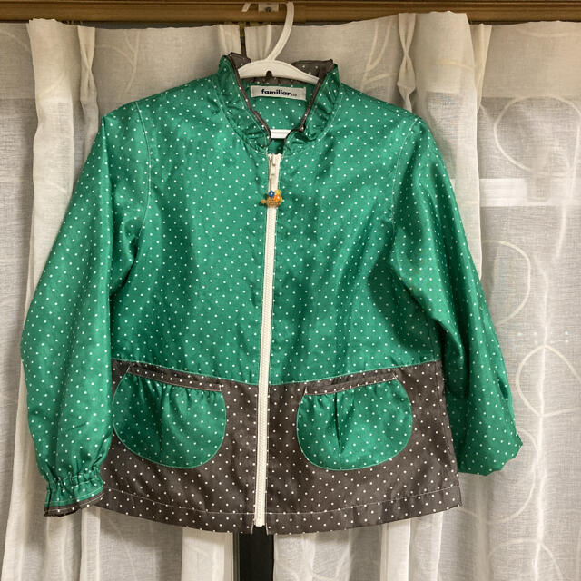 familiar(ファミリア)のfamiliar ウィンドブレーカー（パーカー）　120 キッズ/ベビー/マタニティのキッズ服女の子用(90cm~)(ジャケット/上着)の商品写真