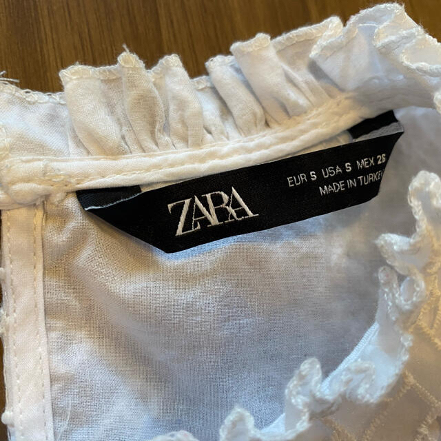 ZARA(ザラ)の【値下げ】ZARA/シャツ レディースのトップス(シャツ/ブラウス(長袖/七分))の商品写真