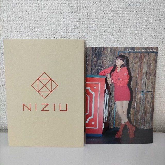 NiziU  ランダ厶トレーディングカード　トレカ　niziu エンタメ/ホビーのタレントグッズ(アイドルグッズ)の商品写真