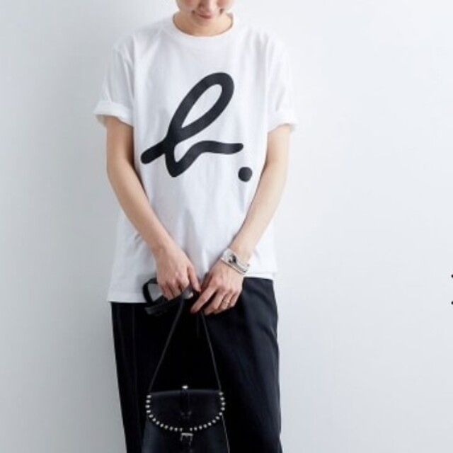 Adam et Rope'(アダムエロぺ)のagnes b.(アニエスベー)b.マークTシャツ(Mホワイト) レディースのトップス(Tシャツ(半袖/袖なし))の商品写真