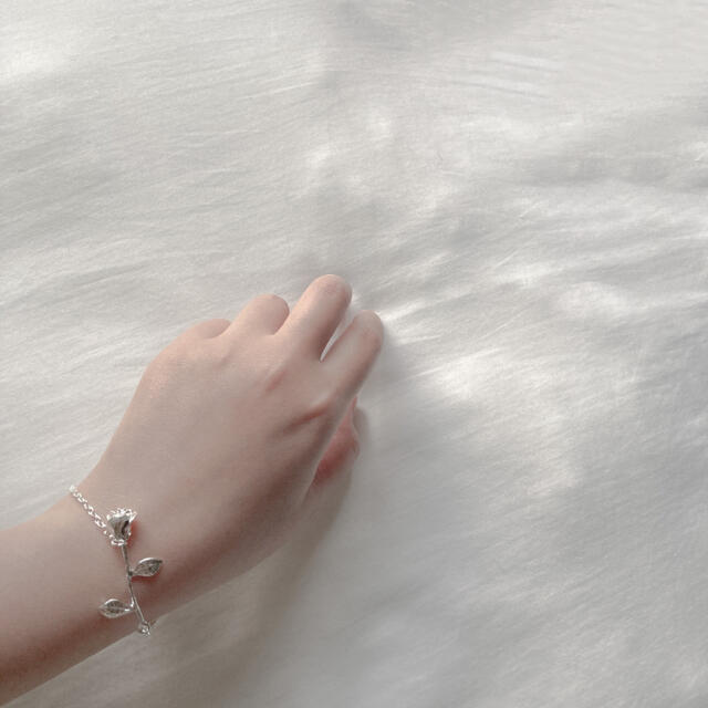 flower(フラワー)の୨୧ Vintage Silver Rose Bracelet レディースのアクセサリー(ブレスレット/バングル)の商品写真