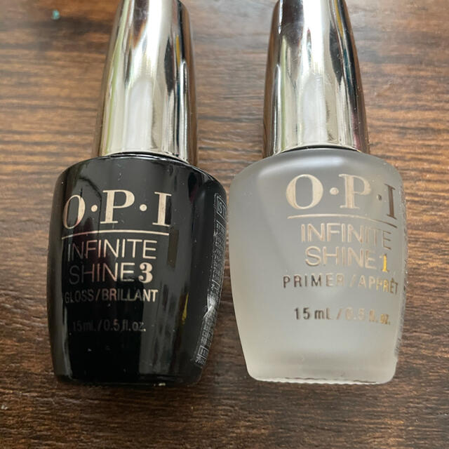 OPI(オーピーアイ)のO.P.Ｉトップとベース2本セット最終値下げ コスメ/美容のネイル(ネイルトップコート/ベースコート)の商品写真