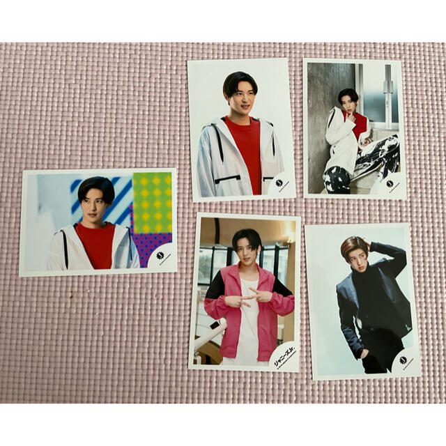 SnowMan 目黒蓮 公式写真 エンタメ/ホビーのタレントグッズ(アイドルグッズ)の商品写真