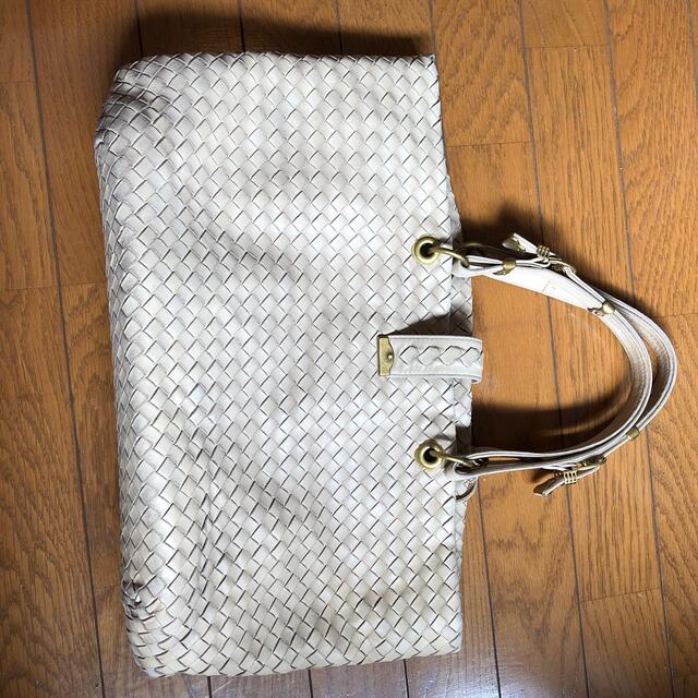 Bottega Veneta(ボッテガヴェネタ)のボッテガべネタ　イントレチャート　バッグ レディースのバッグ(ショルダーバッグ)の商品写真