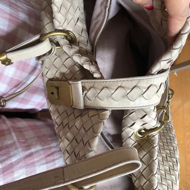 Bottega Veneta(ボッテガヴェネタ)のボッテガべネタ　イントレチャート　バッグ レディースのバッグ(ショルダーバッグ)の商品写真