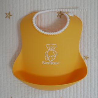 ベビービョルン(BABYBJORN)の【美品】ベビービョルン エプロン(お食事エプロン)