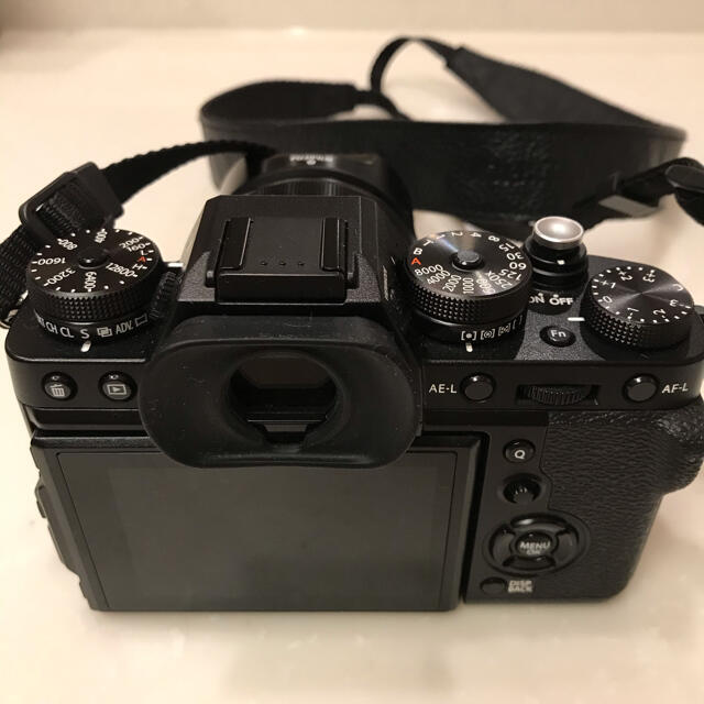 富士フイルム(フジフイルム)の美品⭐︎ 富士フイルム　X-T3ブラック　ボディ スマホ/家電/カメラのカメラ(ミラーレス一眼)の商品写真