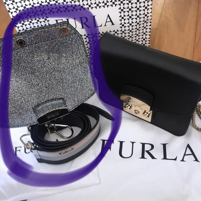 Furla(フルラ)の【momo様】FURLA シルバーフラップ&レザーストラップ レディースのバッグ(ショルダーバッグ)の商品写真