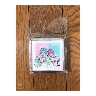 スリーコインズ(3COINS)の3COINS de YOSHIMOTO♡コラボ商品コンパクトミラー(EXIT)(ミラー)