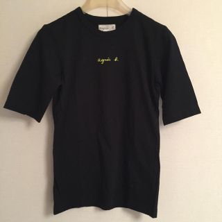 アニエスベー(agnes b.)のアニエスベー 黒のロゴTシャツ ロゴ黄色(Tシャツ(半袖/袖なし))