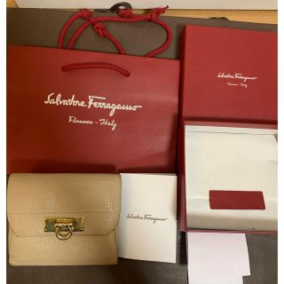 サルヴァトーレフェラガモ(Salvatore Ferragamo)のサルヴァトーレフェラガモ折り財布(財布)