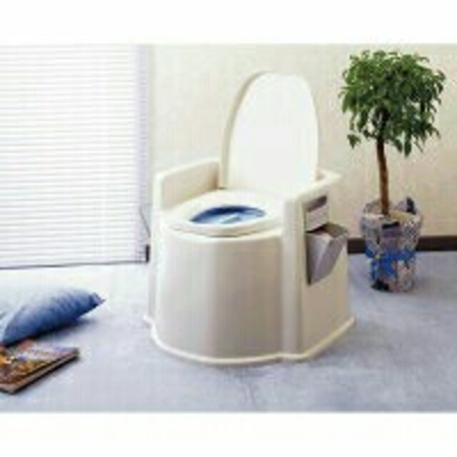トイレ 幸和製作所 テイコブポータブルトイレ PT02 簡易トイレ 介護 ラス1 インテリア/住まい/日用品のインテリア小物(その他)の商品写真