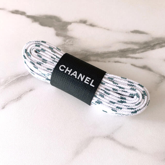 CHANEL(シャネル)の【シャネル】靴紐【CHANEL】 レディースの靴/シューズ(スニーカー)の商品写真