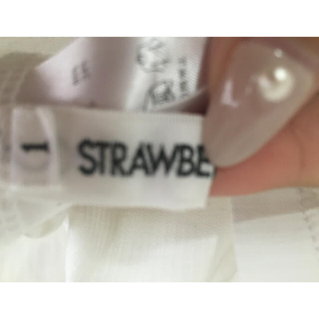 STRAWBERRY-FIELDS(ストロベリーフィールズ)のストロベリーフィールズ♡フリルブラウス レディースのトップス(シャツ/ブラウス(半袖/袖なし))の商品写真