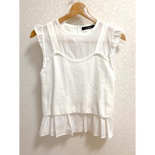 ダブルクローゼット(w closet)のw closet ノースリーブ ペプラムトップス ★美品★(シャツ/ブラウス(半袖/袖なし))