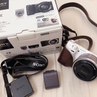 ソニー(SONY)の(Wi-Fi)🌱sony αNEX-5T ホワイト(デジタル一眼)