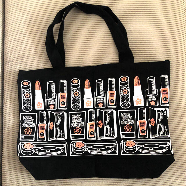MARY QUANT(マリークワント)のマリークワント☆トートバッグ・チャーム付き レディースのバッグ(トートバッグ)の商品写真
